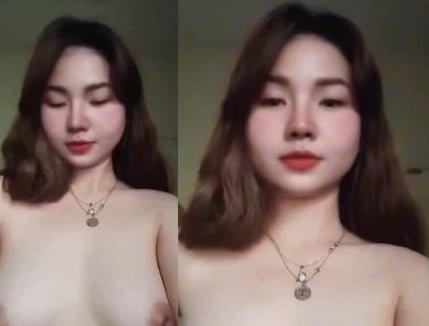 Cô ấy rất muốn được yêu mãnh liệt